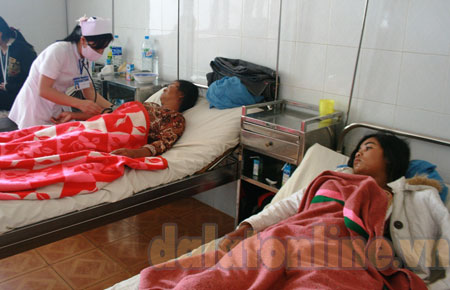 Các nạn nhân vụ tai nạn điều trị tại Bệnh viện II Lâm Đồng.