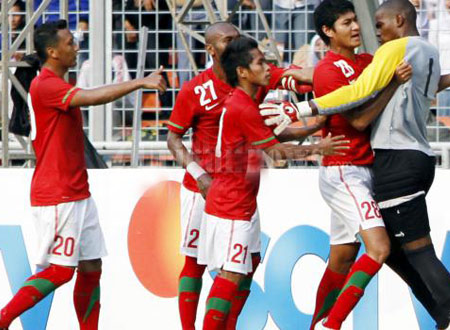 Hạ Philippines, Đông Timor soán ngôi đầu của U23 Việt Nam