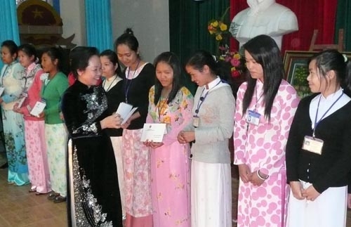 Phó Chủ tịch nước Nguyễn Thị Doan thăm Trường CĐSP Đà Lạt