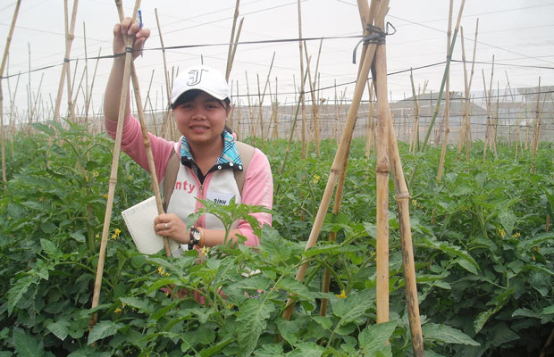 Cô sinh viên mê nghiên cứu khoa học và hoạt động từ thiện