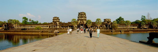 &quot; Smile of Angkor &quot; - Nụ cười quyến rũ