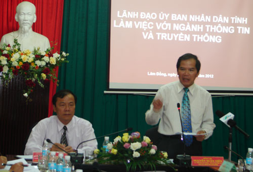 Lãnh đạo UBND tỉnh làm việc với ngành thông tin và truyền thông