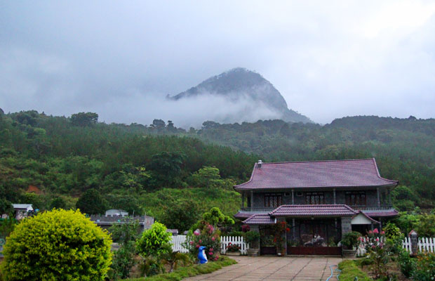 Một ngày du lịch núi Voi