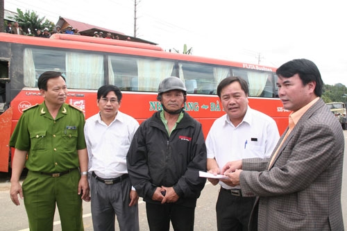 Vụ tại nạn trên đường 723: Phó Chủ tịch UBND tỉnh trực tiếp chỉ đạo khắc phục hậu quả