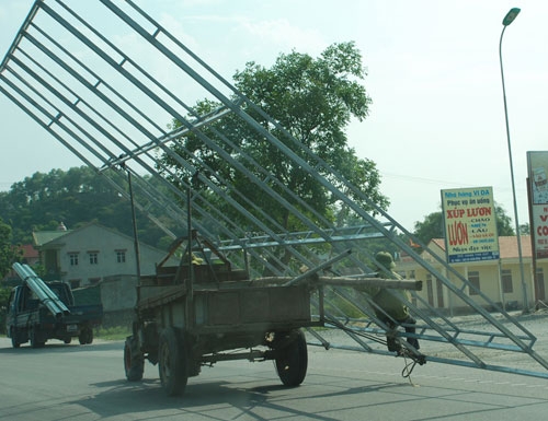 Với xe công nông 