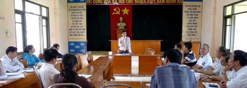  Ông Lê Trọng Tuấn, PCT UBND thành phố Bảo Lộc, Phó BTC Tuần Văn hóa Trà 2012, chủ trì buổi gặp mặt với các chủ DN trà.