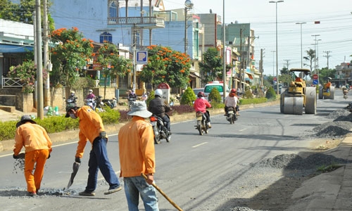 Thị trấn Di Linh: Đang “sống chung” với… bụi