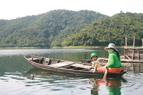 Chông chênh những phận trẻ