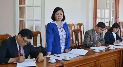 Đ/c Nguyễn Thị Hằng Nga - Phó Trưởng Ban Tuyên giáo Tỉnh ủy phát biểu ý kiến tại buổi làm việc