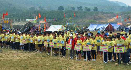 Các VĐV tham gia Giải leo núi Brăh Yàng 2013