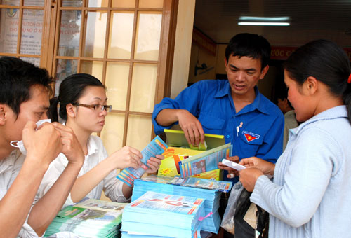 Thách thức trong phòng chống AIDS, ma tuý, mại dâm