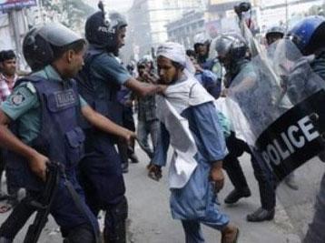 Bùng phát bạo loạn đẫm máu tại thủ đô Bangladesh