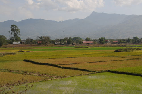 Núi Yok Yang Lac (núi U Bò, theo tiếng M’nông) ở huyện Lak, Dak Lak