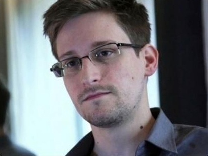 Tổng thống Putin cáo buộc Mỹ &quot;nhốt&quot; Snowden ở Nga