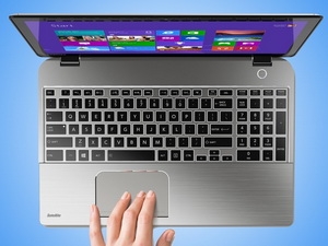 Toshiba ra mẫu Satellite "vừa tiền, cấu hình khủng"