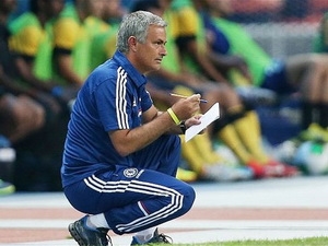 Mourinho công khai &quot;chỉ trích&quot; M.U trước đại chiến