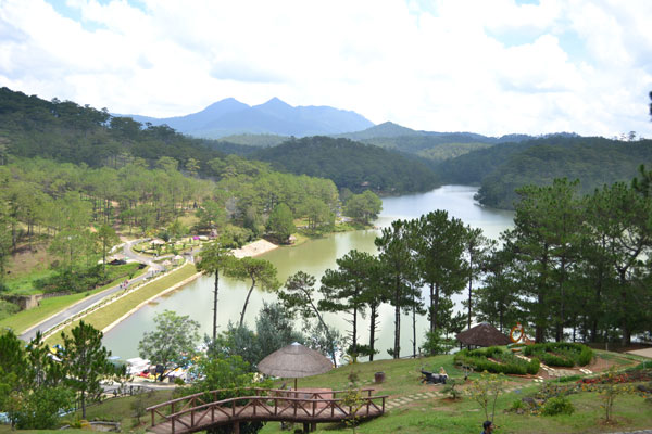 Hồ Than Thở Đà Lạt, một trong những thắng cảnh đẹp nổi tiếng