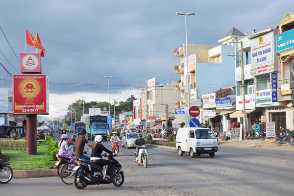 Huyện Di Linh vinh dự được tặng thưởng Huân chương Lao động hạng Nhì