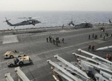 Tàu sân bay USS Nimitz của Mỹ neo đậu ở vùng biển gần Syria (Nguồn: AFP/TTXVN)