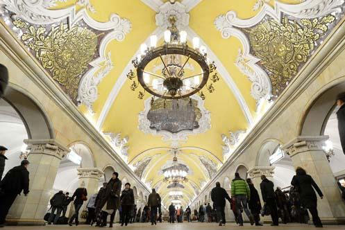 Moscow - Thành phố tàu điện ngầm