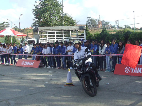 Ngày hội thanh niên, học sinh, sinh viên với văn hóa giao thông