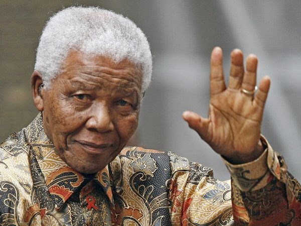 Cựu Tổng thống Nam Phi Nelson Mandela qua đời