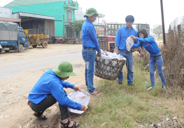 Tuổi trẻ Đơn Dương chung tay xây dựng nông thôn mới