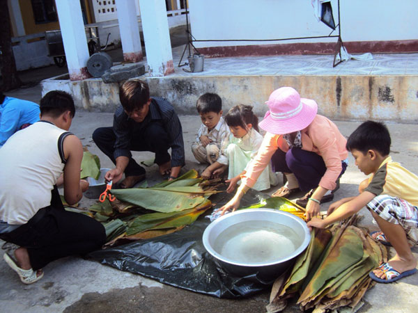 Thiêng liêng, Tết Việt!