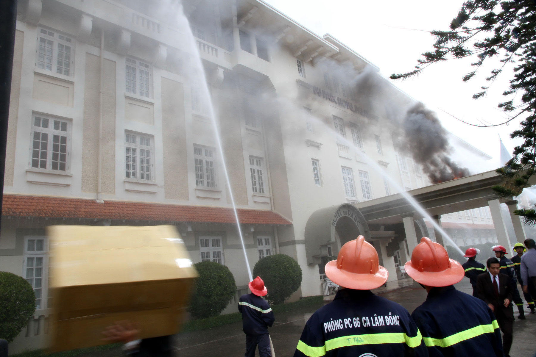 Diễn tập PCCC ở DU PARC hotel Đà Lạt. Ảnh: Thụy Trang