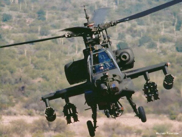 Máy bay trực thăng Boeing AH-64A Apache. (Nguồn: military-today.com)