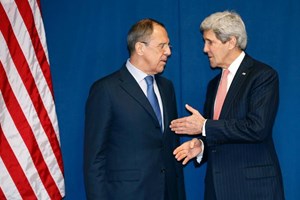 Ngoại trưởng Nga Sergei Lavrov và Ngoại trưởng Mỹ John Kerry (Nguồn: AFP)