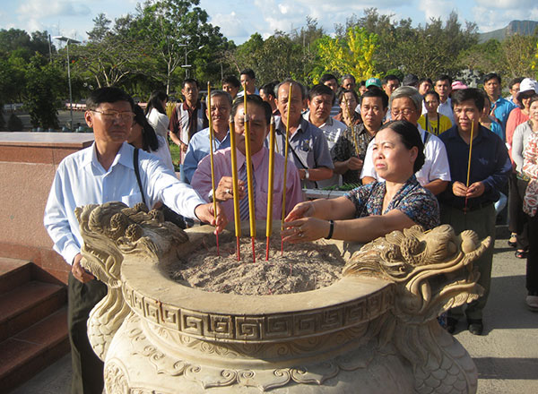 Về Côn Đảo - thêm yêu Tổ quốc mình