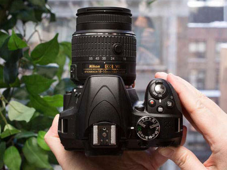 Khám phá máy ảnh ống kính rời giá mềm của Nikon