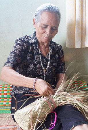 Sơn nữ già và khúc yal yau