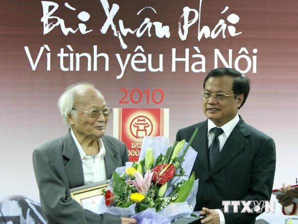 Cây đại thụ văn chương Tô Hoài đã về với… "Cát bụi chân ai"