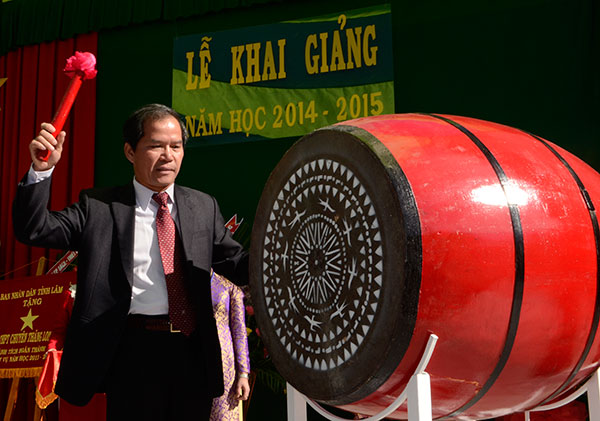 Tưng bừng khai giảng năm học mới 2014 - 2015