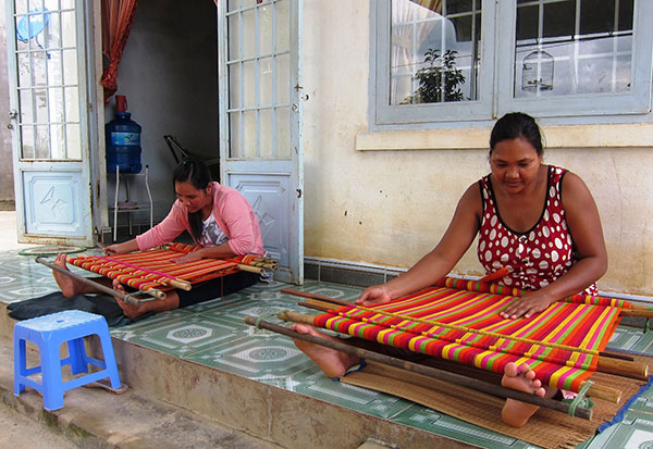 Làng kiểu mẫu Buôn Go