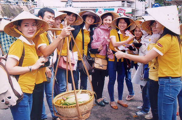 Các hoạt động xã hội thu hút đông chị em tham gia. Ảnh: Phan Văn Em