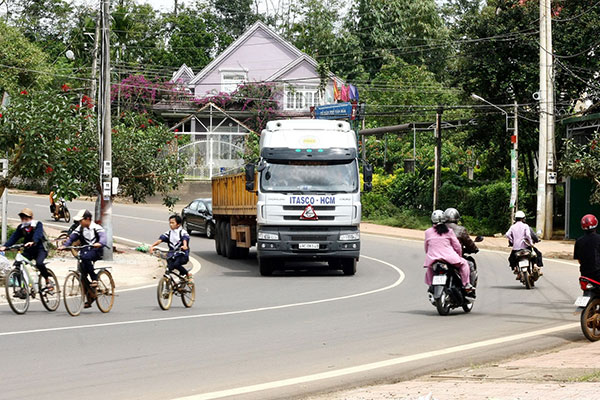 Còn đó nỗi lo đường 725