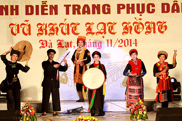 Trang phục vùng Đông Bắc Bộ