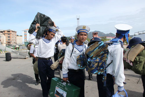 Quà Tết ra Trường Sa