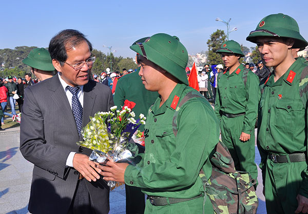 Tưng bừng Ngày hội tòng quân