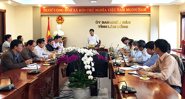Chủ tịch UBND tỉnh Đoàn Văn Việt phát biểu chỉ đạo tại hội nghị