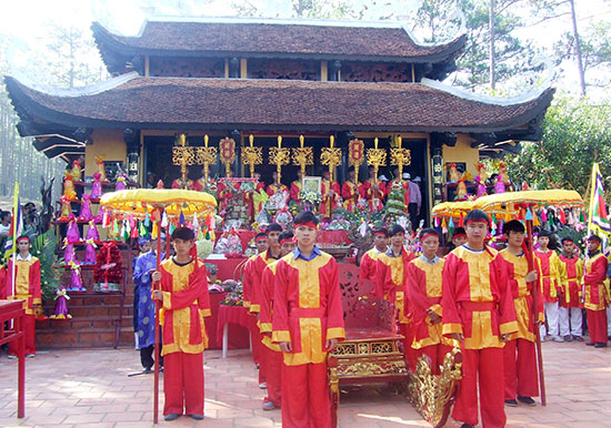 Lễ hội Giỗ Tổ Hùng Vương - điểm tựa tâm linh của dân tộc Việt. Ảnh: Q.UYỂN