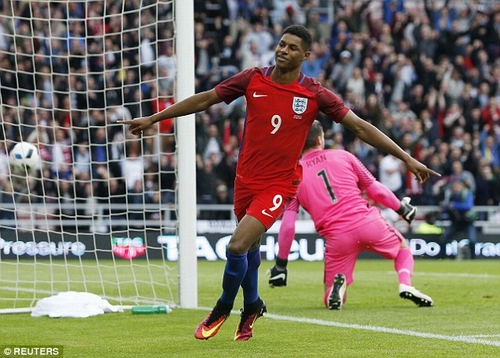 Rashford ghi bàn vào lưới Australia trong lần đầu lên tuyển