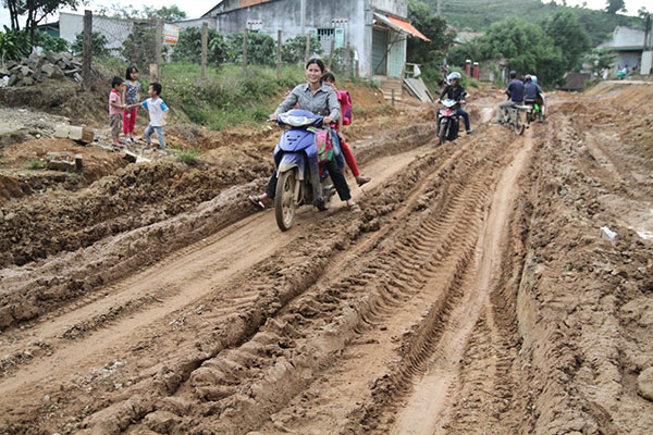 Chật vật qua con đường "khổ ải"