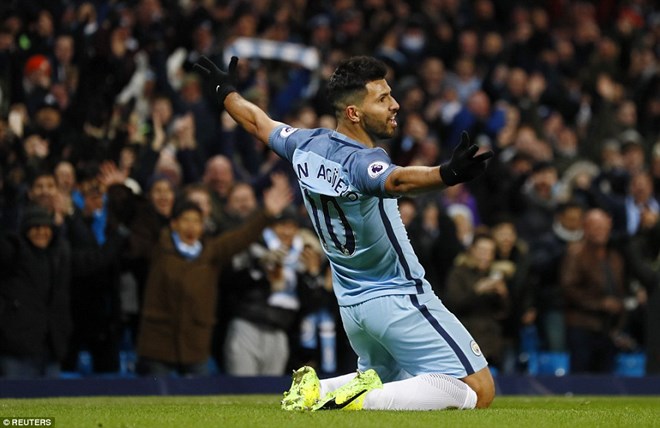  Aguero góp công lớn giúp Man City giành 3 điểm nhọc nhằn. (Nguồn: Reuters) 