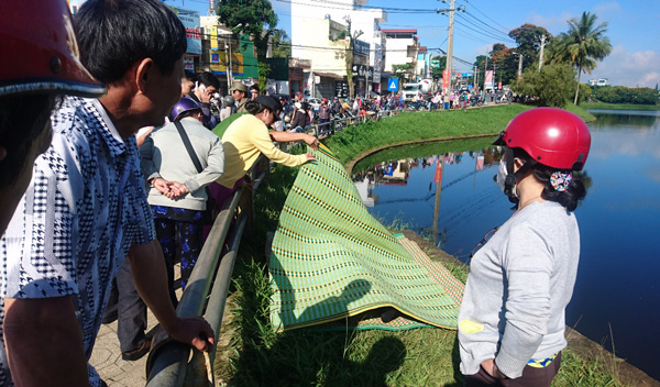 Phát hiện thi thể người phụ nữ bán vé số trên hồ Bảo Lộc