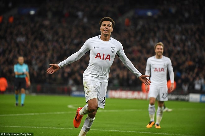 Dele Alli đưa Tottenham vào vòng knock-out. (Nguồn: Daily Mail)