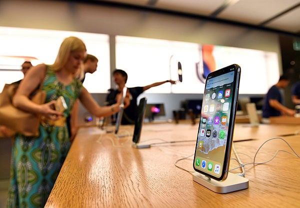 Mẫu điện thoại iPhone X. (Nguồn: AFP)